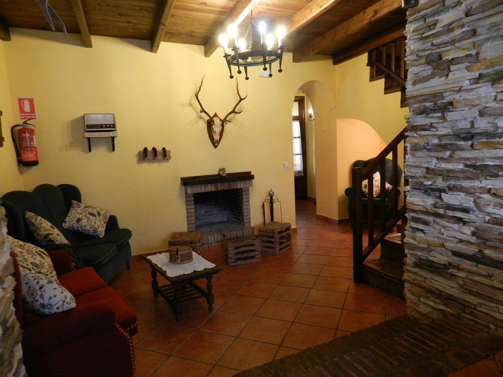 Alojamiento Rural La Rabida 25 Cumbres Mayores ภายนอก รูปภาพ